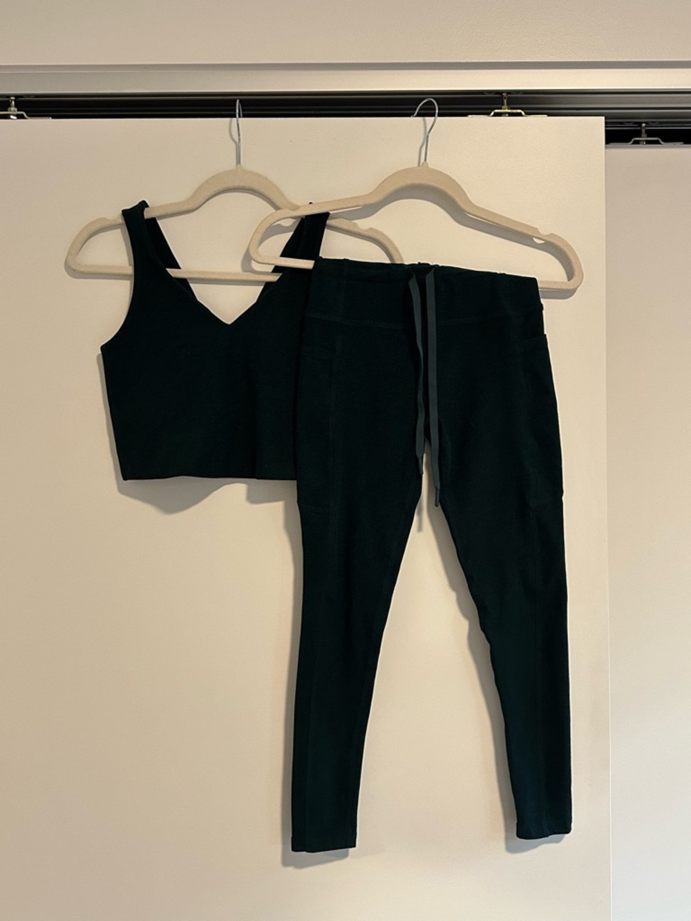 Women's dark green High-Waist Active Leggings & Crop Tank Set